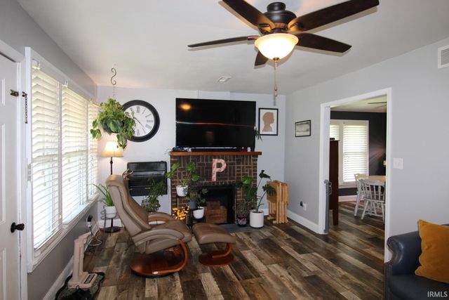 1224 S Prince Street, Princeton, IN 47670