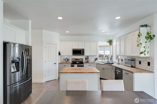 4003 NE 165th Place, Vancouver, WA 98682