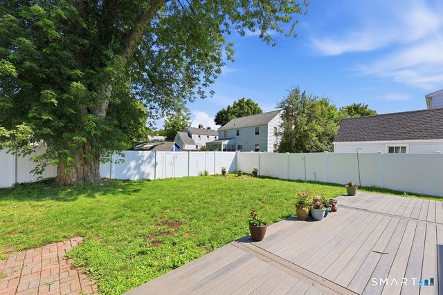 46 Crosshill Road, West Hartford, CT 06107