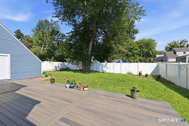 46 Crosshill Road, West Hartford, CT 06107