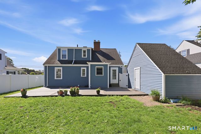 46 Crosshill Road, West Hartford, CT 06107