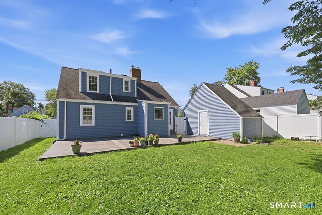 46 Crosshill Road, West Hartford, CT 06107
