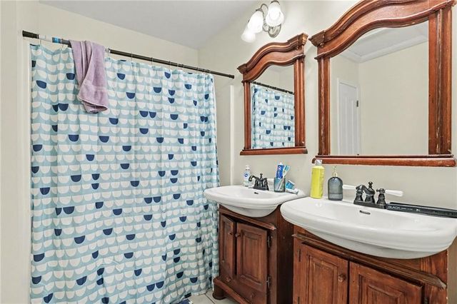 5604 NE 50th Street, Kansas City, MO 64119