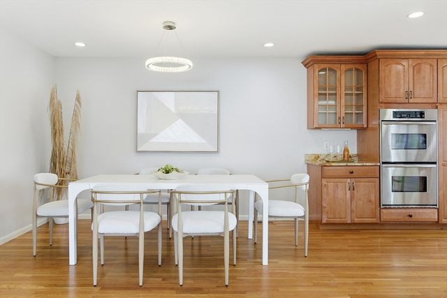 15 Edward Drive 15, Winchester, MA 01890