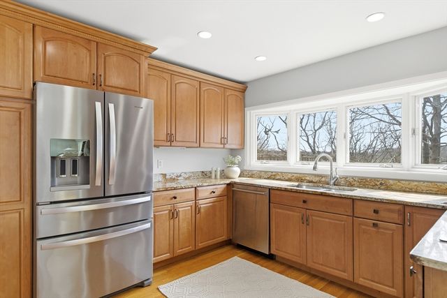 15 Edward Drive 15, Winchester, MA 01890