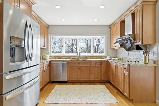 15 Edward Drive 15, Winchester, MA 01890