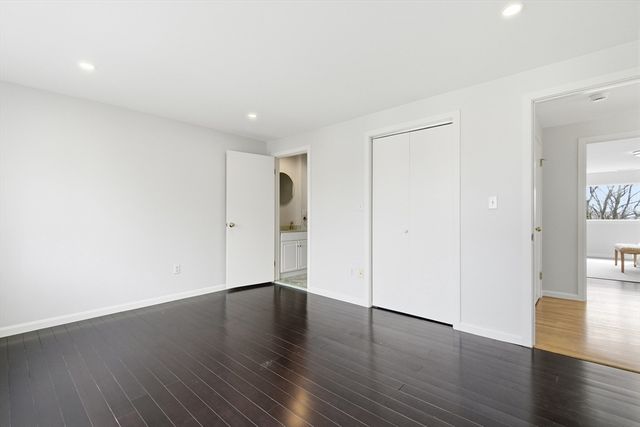 15 Edward Drive 15, Winchester, MA 01890