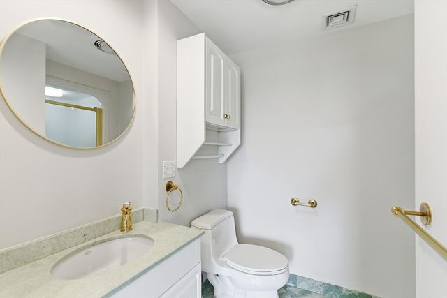 15 Edward Drive 15, Winchester, MA 01890