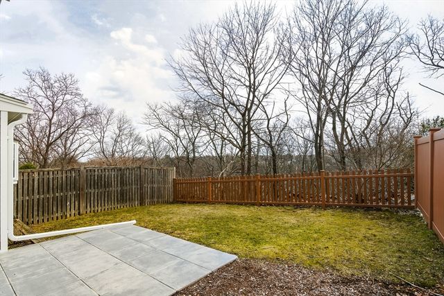 15 Edward Drive 15, Winchester, MA 01890