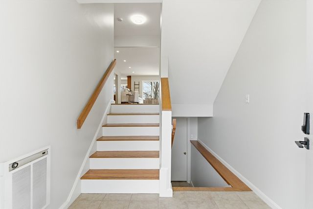 15 Edward Drive 15, Winchester, MA 01890