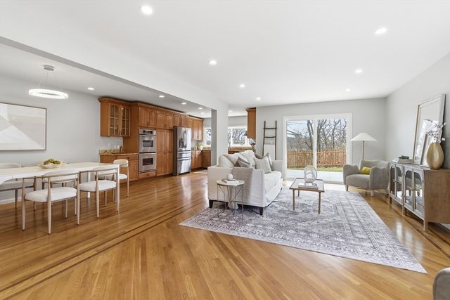 15 Edward Drive 15, Winchester, MA 01890