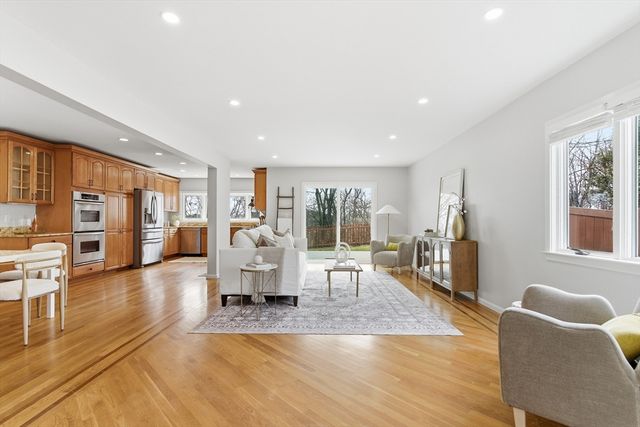 15 Edward Drive 15, Winchester, MA 01890