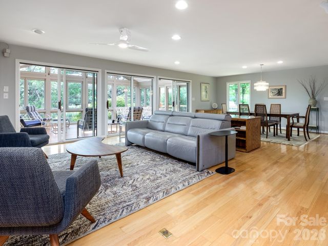 20 Guwa Court, Brevard, NC 28712