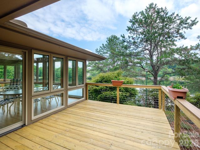 20 Guwa Court, Brevard, NC 28712