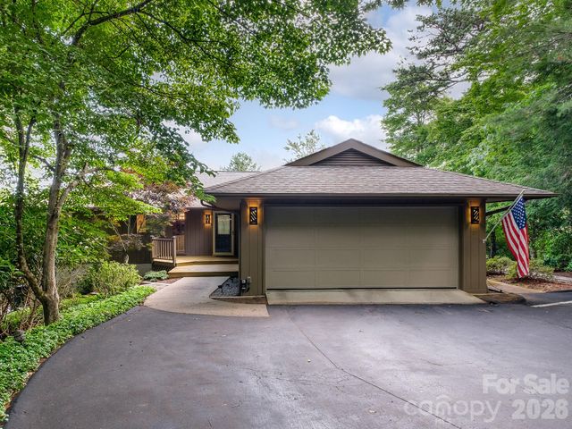 20 Guwa Court, Brevard, NC 28712