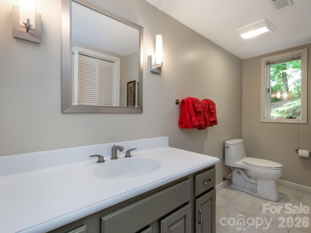 20 Guwa Court, Brevard, NC 28712