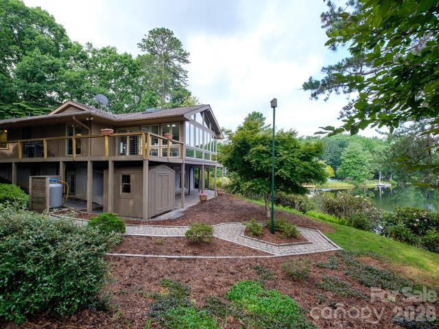 20 Guwa Court, Brevard, NC 28712