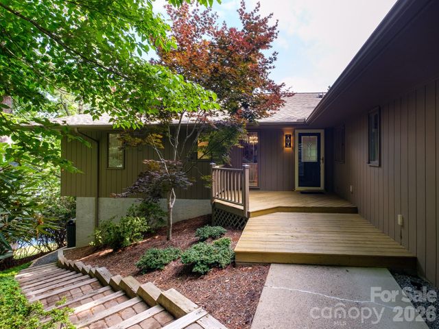 20 Guwa Court, Brevard, NC 28712