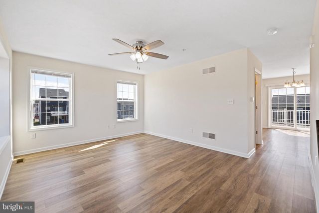 824 RISING SUN LN, Chambersburg, PA 17201