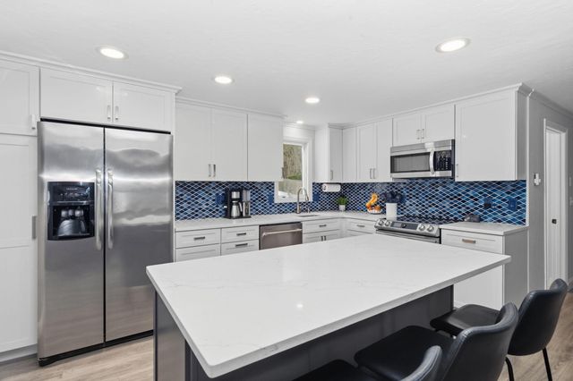 15 Rose Lane, Harwich, MA 02645