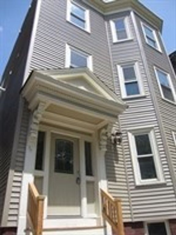 55 Middle St 2, Boston, MA 02127
