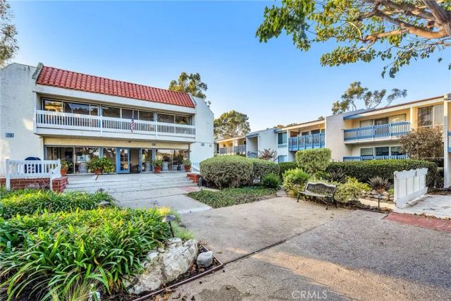 802 Camino Real 103, Redondo Beach, CA 90277