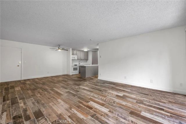 802 Camino Real 103, Redondo Beach, CA 90277
