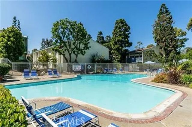 802 Camino Real 103, Redondo Beach, CA 90277