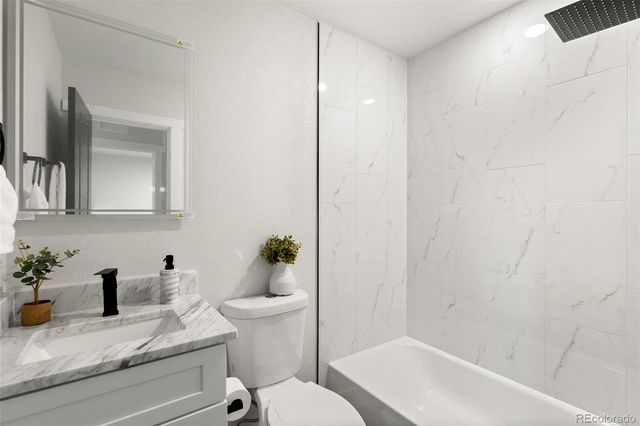 2655 Monaco Parkway, Denver, CO 80207