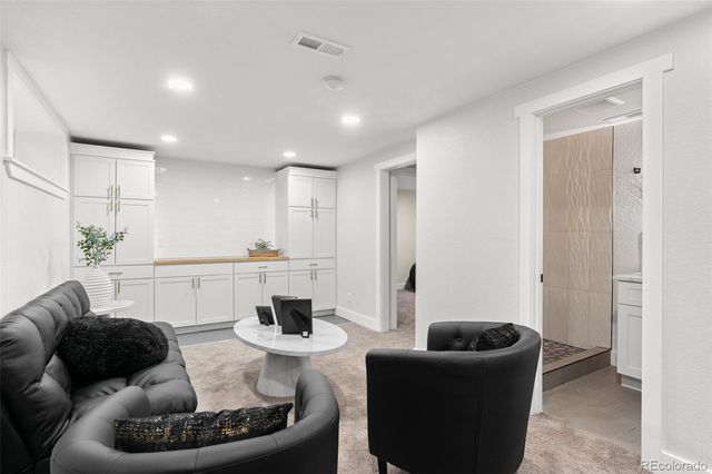 2655 Monaco Parkway, Denver, CO 80207