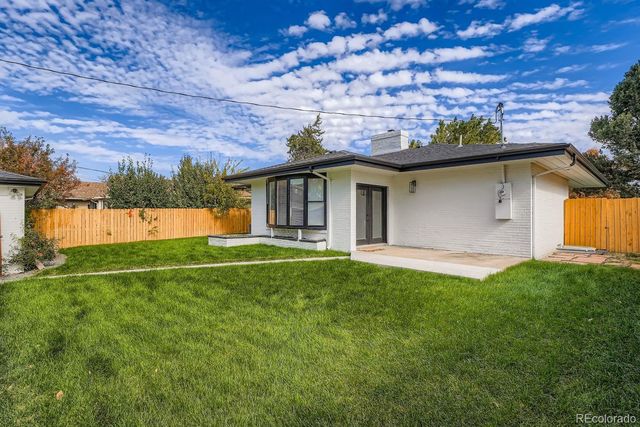 2655 Monaco Parkway, Denver, CO 80207