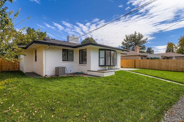 2655 Monaco Parkway, Denver, CO 80207