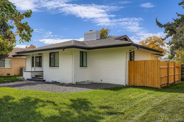 2655 Monaco Parkway, Denver, CO 80207