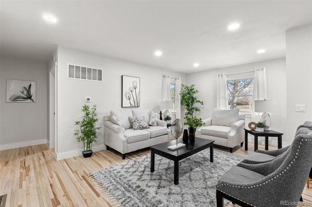 2655 Monaco Parkway, Denver, CO 80207