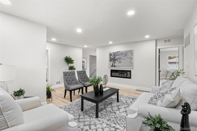 2655 Monaco Parkway, Denver, CO 80207