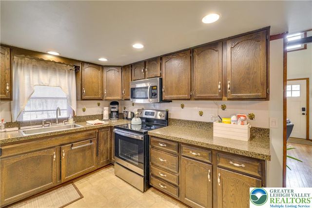 2158 Tuscarora Drive, Coolbaugh Twp, PA 18347