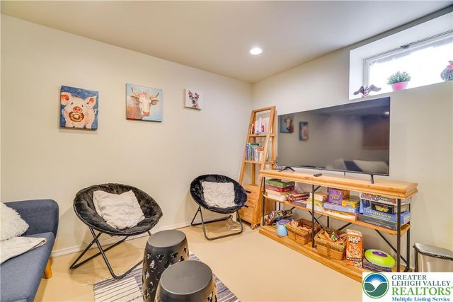 2158 Tuscarora Drive, Coolbaugh Twp, PA 18347