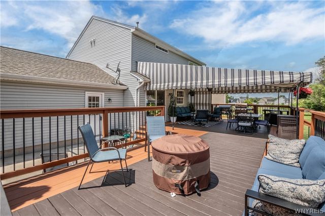 2445 King Fisher Lane, Wheatfield, NY 14304