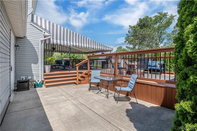 2445 King Fisher Lane, Wheatfield, NY 14304