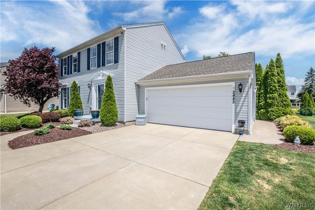 2445 King Fisher Lane, Wheatfield, NY 14304