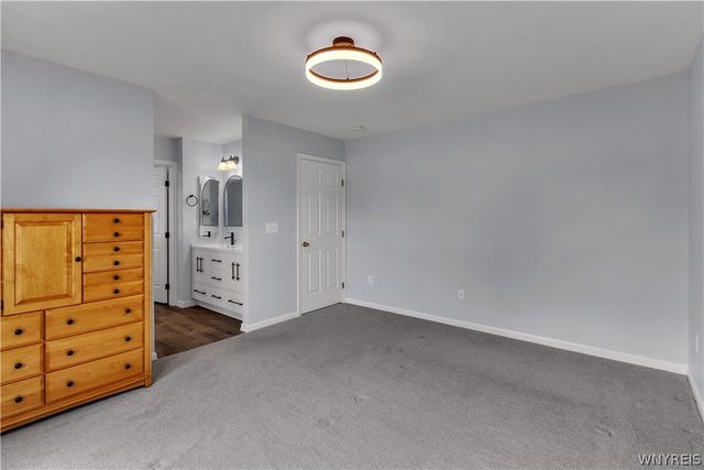 2445 King Fisher Lane, Wheatfield, NY 14304