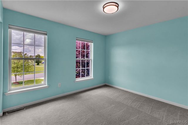 2445 King Fisher Lane, Wheatfield, NY 14304