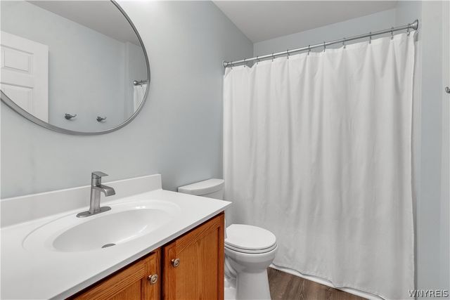 2445 King Fisher Lane, Wheatfield, NY 14304