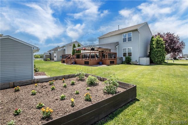 2445 King Fisher Lane, Wheatfield, NY 14304