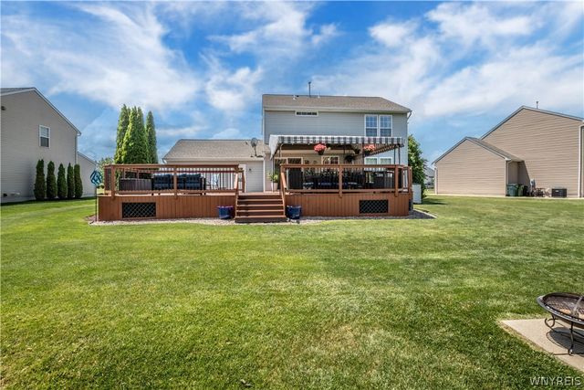 2445 King Fisher Lane, Wheatfield, NY 14304