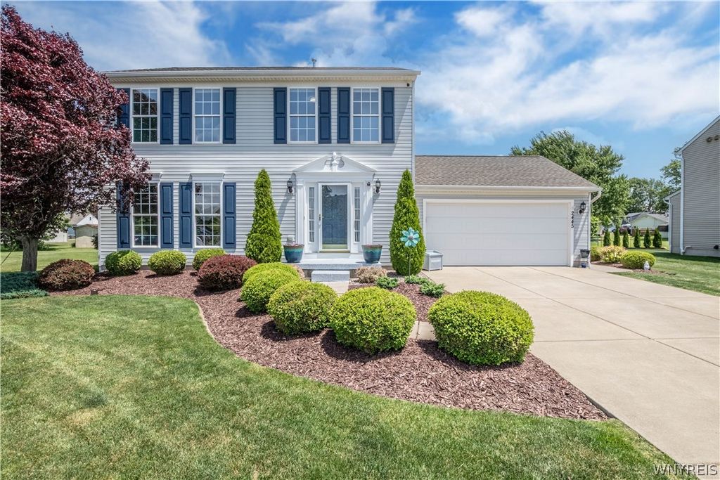 2445 King Fisher Lane, Wheatfield, NY 14304