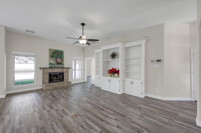 11906 Aerie Drive, Tomball, TX 77377