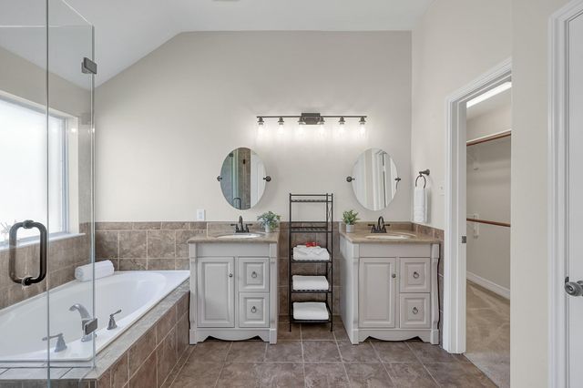 11906 Aerie Drive, Tomball, TX 77377