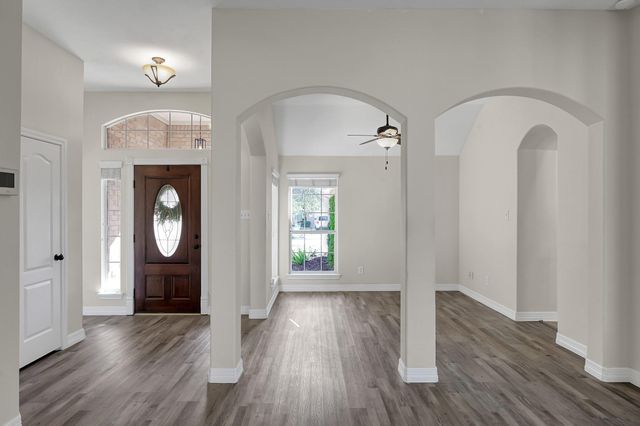 11906 Aerie Drive, Tomball, TX 77377