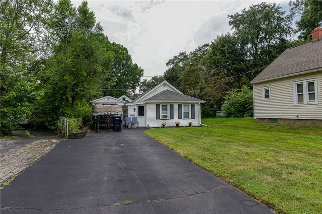 47 Chippendale Road, Greece, NY 14616